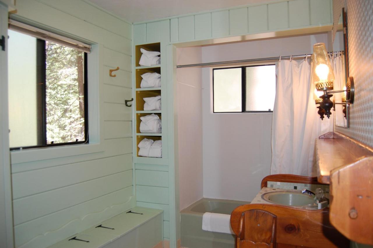 9S Pine Cabin South Wawona 外观 照片